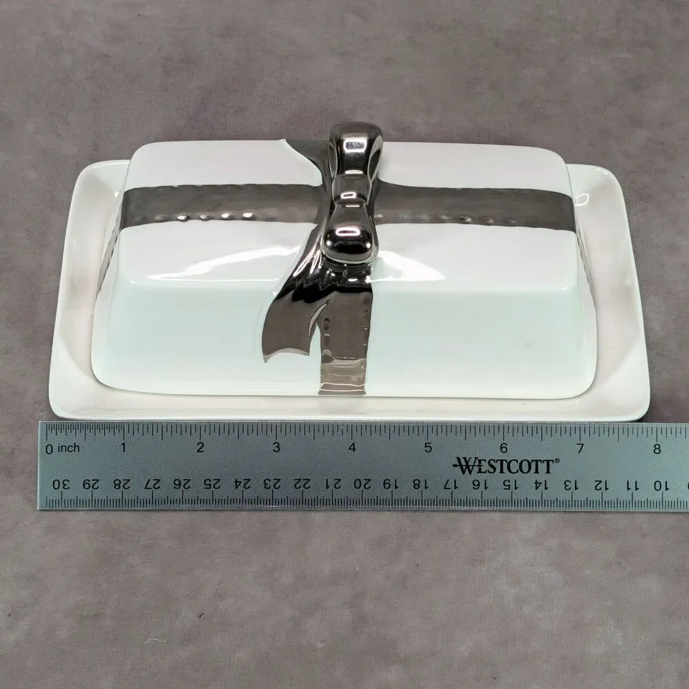 Cynthia Rowley New York Covered Butter Dish White Silver Bow Ribbon Present Gift